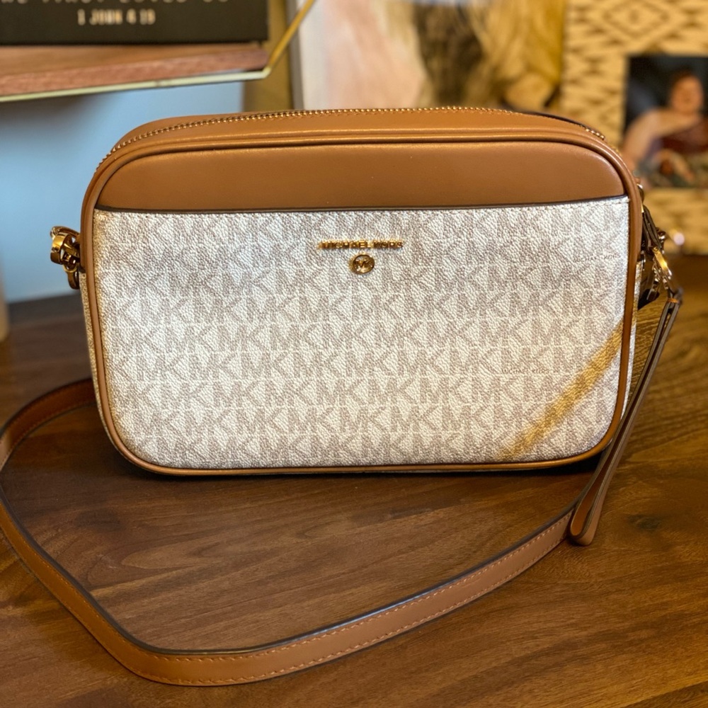 Michael Kors Crossbody